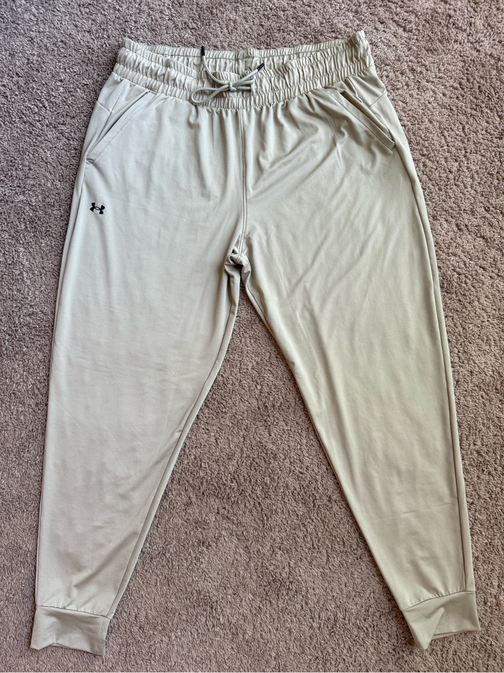 Women’s Under Armour khaki jogger